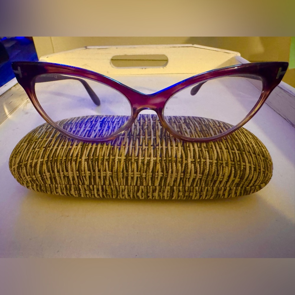 Tom Ford Stylish Smoke Purple Cat-Eye Frames with Original Lenses